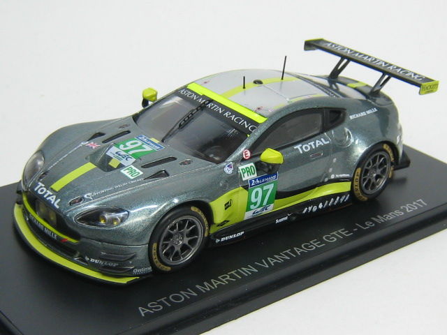 AUTOart 1/18 アストンマーチン ヴァンテージ GTE 2018 #97 （ル