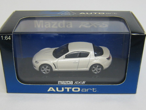 64autoart_rx-8-white0