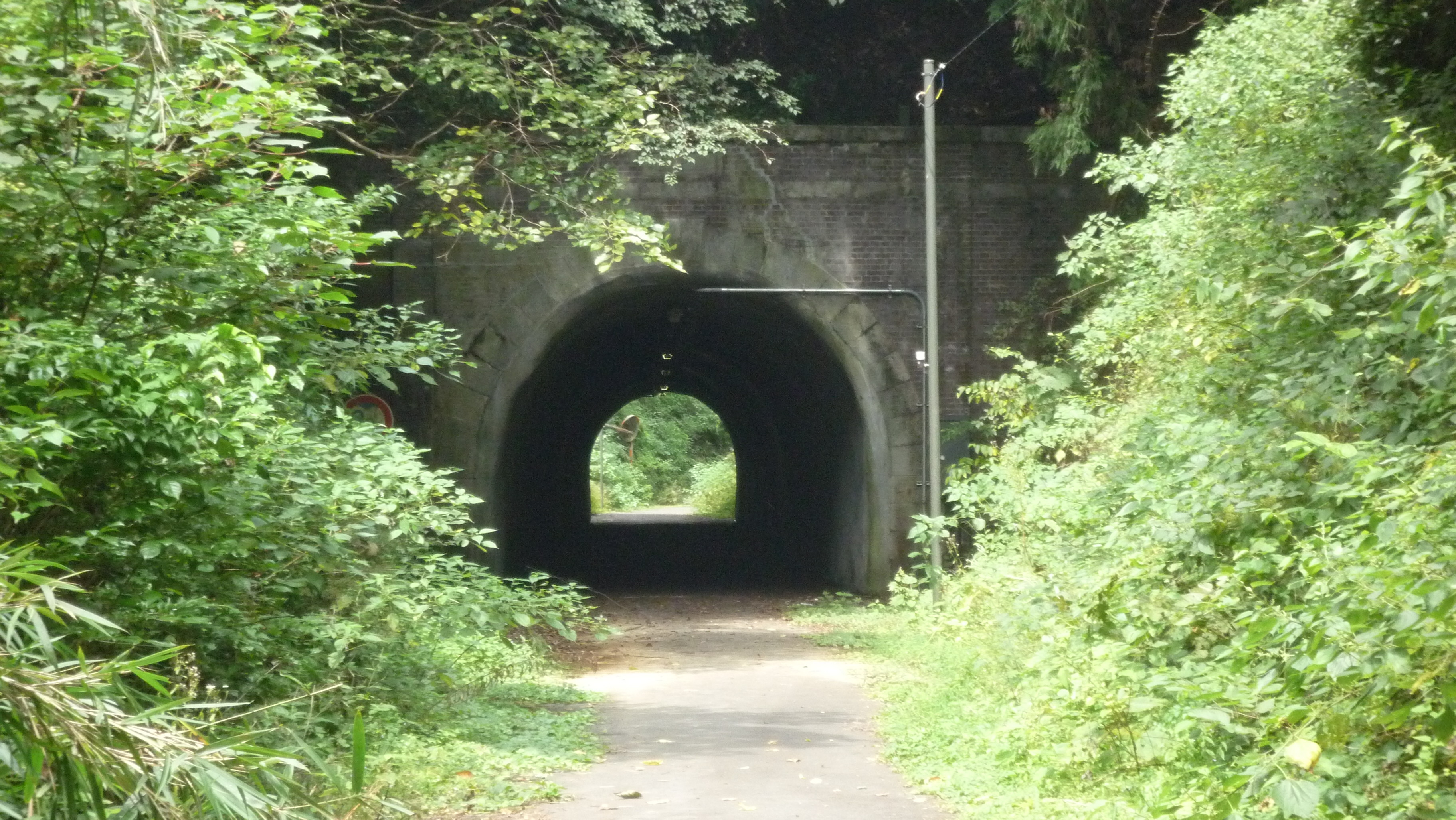 去年の想い出10 旧小峰トンネル 秩父湖 人穴 八王子城跡 心霊spotツーリング１ 09 8 22 23 Ranのツーリング奇行 紀行