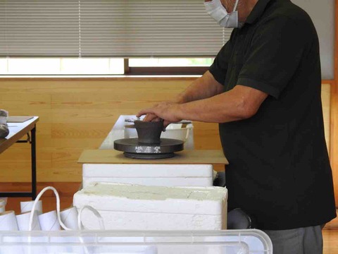 83E02E02-61B6-483F-9A26-6396F5025055