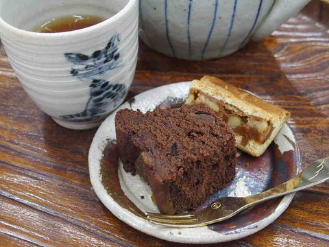 7CB5F084-1244-45A0-9AB1-7F3CA86B0221