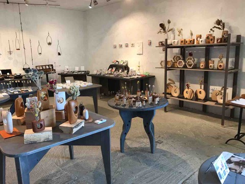 2E61D974-4041-4512-AACA-BA0E2CEC6405