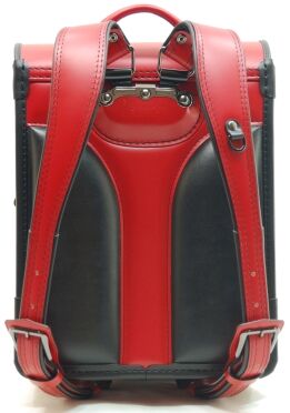 8ジェンダーレッド