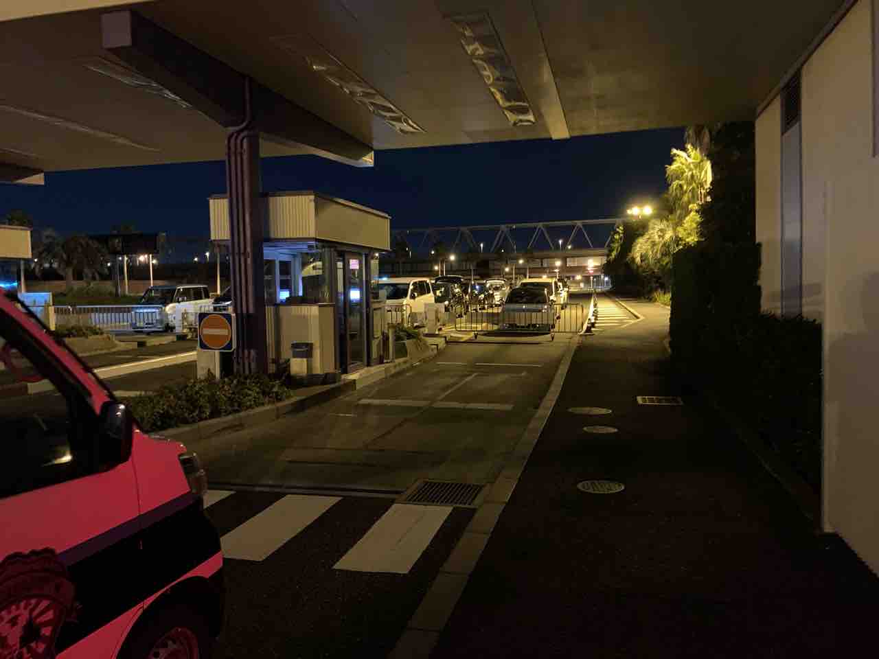 Tdl 23時ランド駐車場前から入場までリポート 俺の主観では可愛い彼女