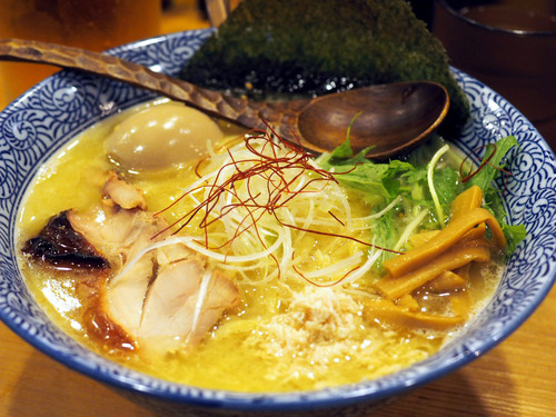 鶏白湯そば