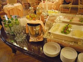 朝食