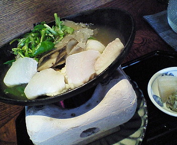 舌平目とみやま牛蒡の小鍋