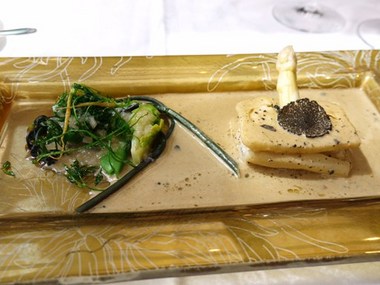 �ֺ¥��Ӥȷ��ܻ�䣤�ʩ���ۥ磻�ȥ����ѥ饬���Υ��륯���Ω��