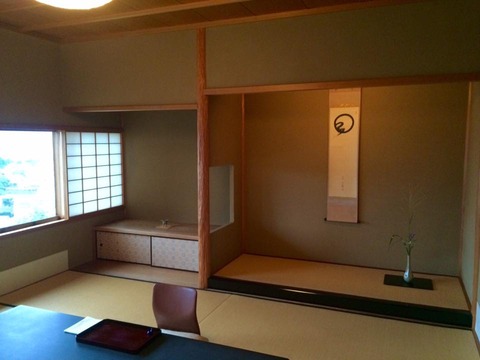 ・