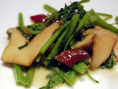 中国野菜の唐辛子ピクルス入り腐乳炒め