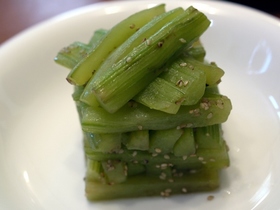 チシャトーの胡麻風味和え