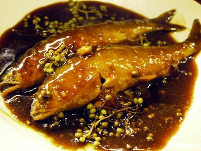 鮎の山椒醤油煮込み