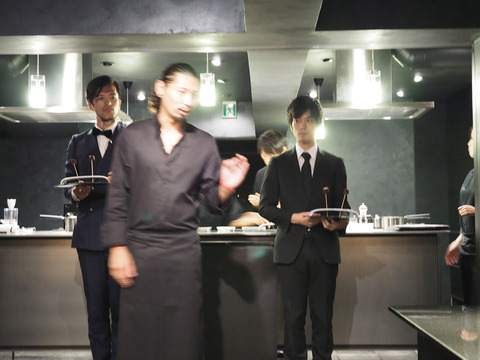 ・