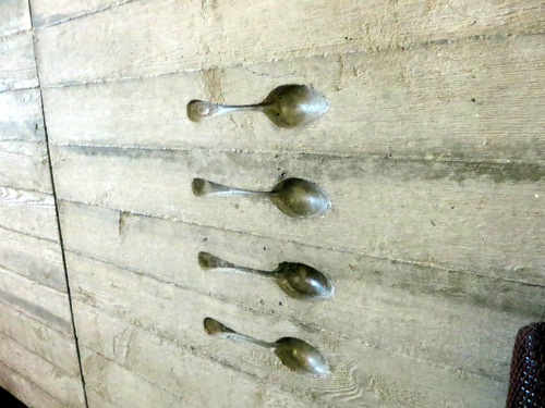 ・