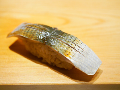 PB180025