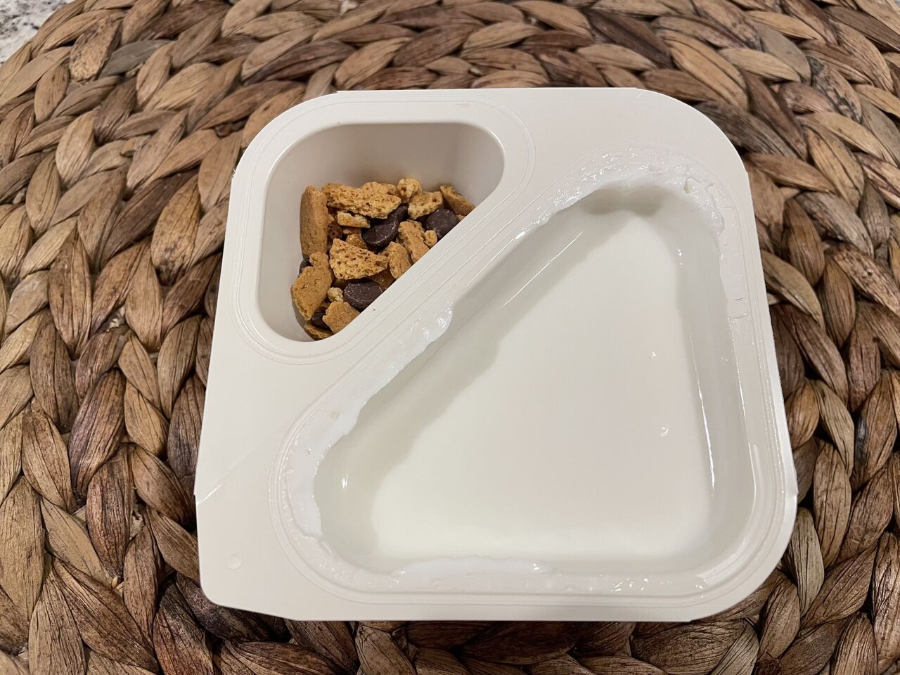 最近の大ヒット商品☆Chobani Flip(ヨーグルト) : 商社マンのアメリカ 破格★chobaniヨーグルトカップ