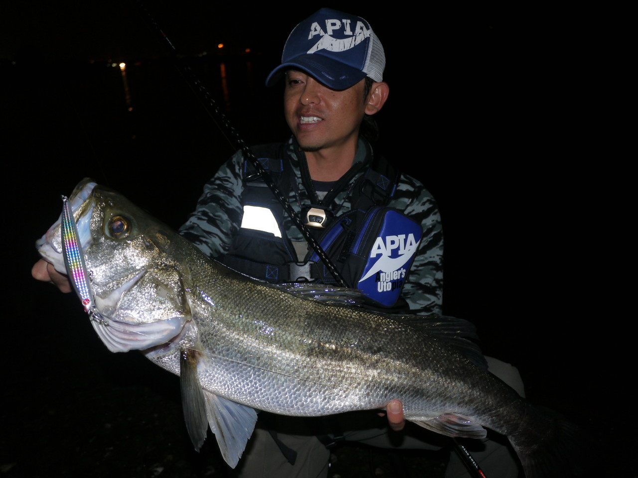 �����Х���