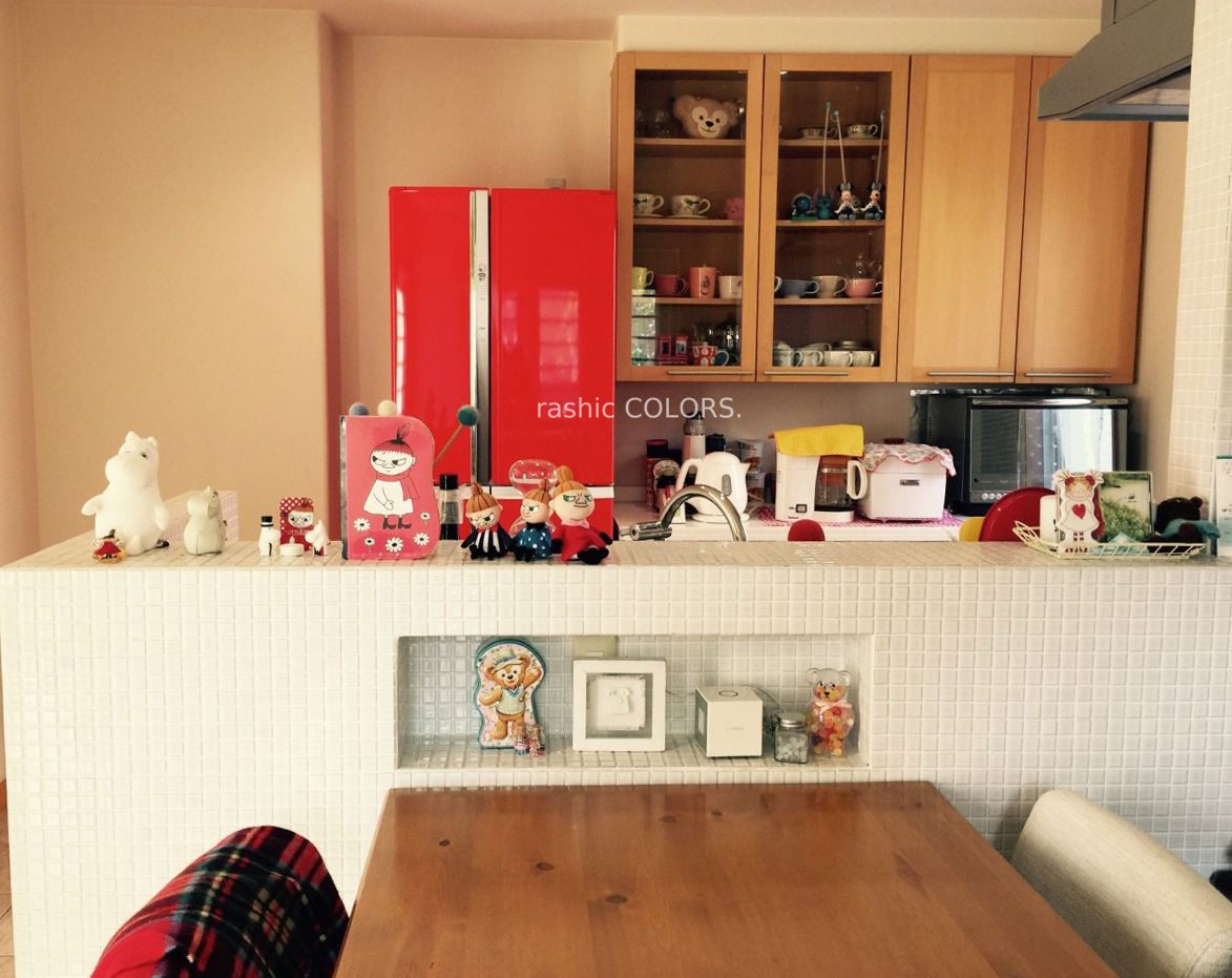 キッチンのスタイルに合わせた冷蔵庫のカラー選び おしゃれ なカラー冷蔵庫 ラシックカラーズ