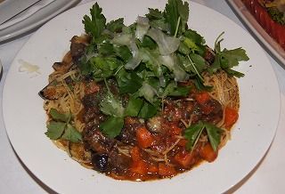 エゾシカネックの煮込みパスタ