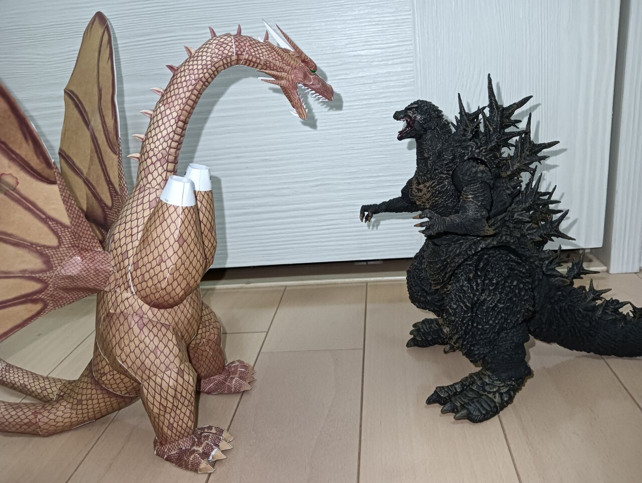キングギドラのペーパークラフト2 : テムレイのジャンク屋