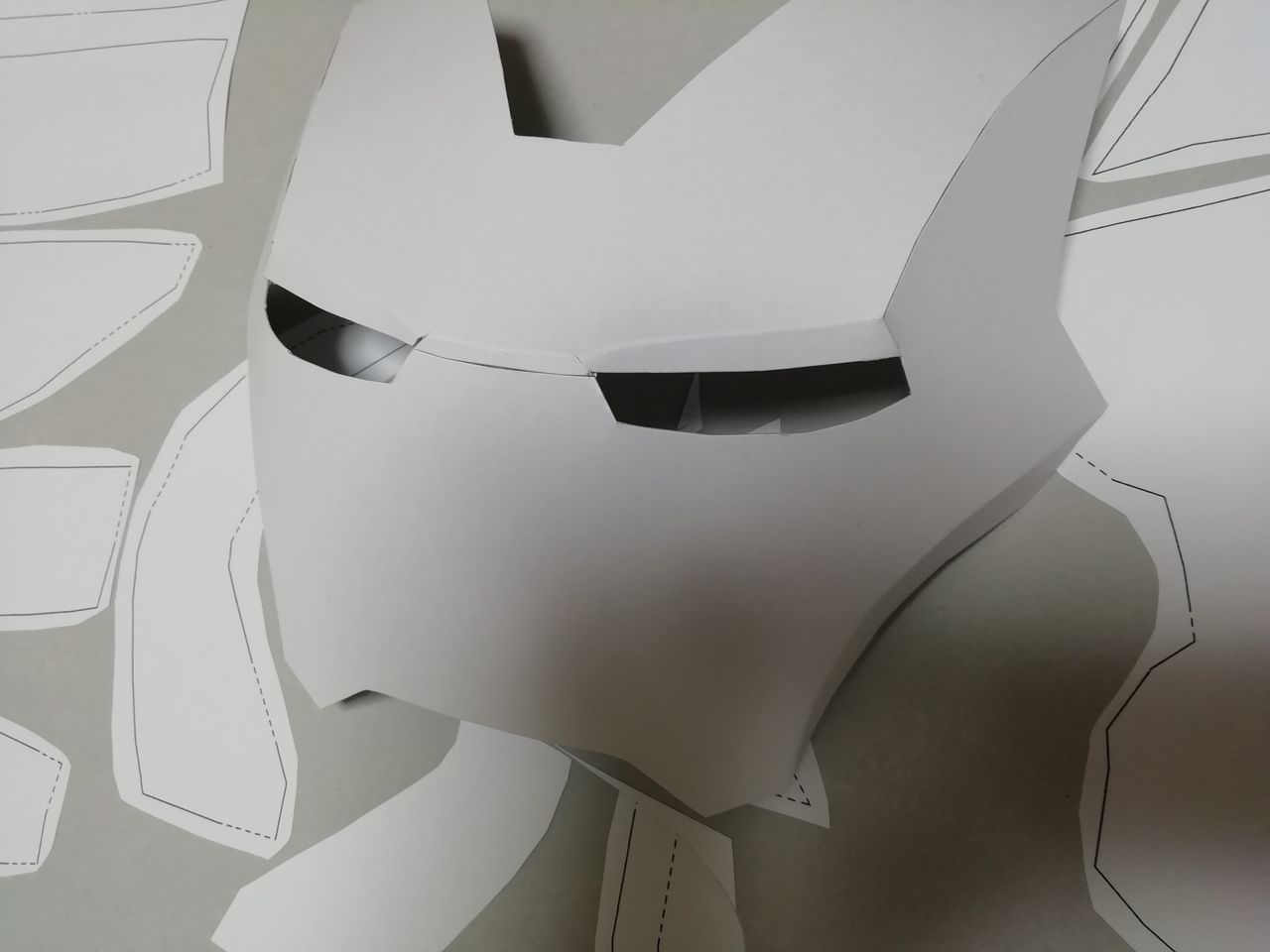 アイアンマン85のペーパークラフト テムレイのジャンク屋