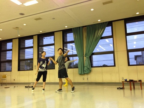 564906_427644790632865_1725798496_n