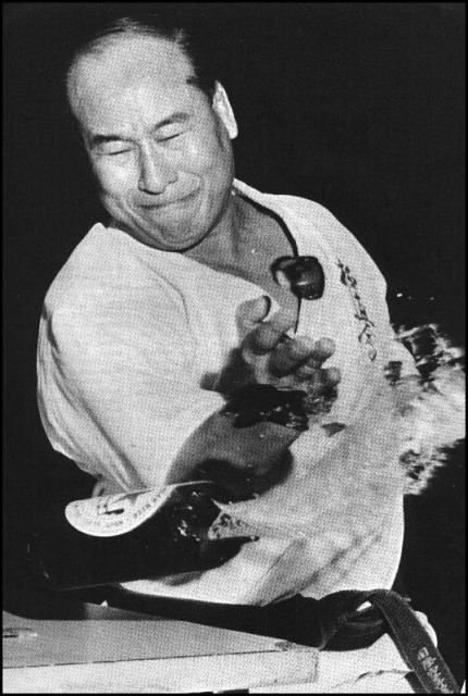 ゴッドハンド 大山倍達 極真空手創設者 Kung Fu Legend 功夫伝説 ゴッドハンド 大山倍達 極真空手創設者 Kung Fu Legend 功夫伝説
