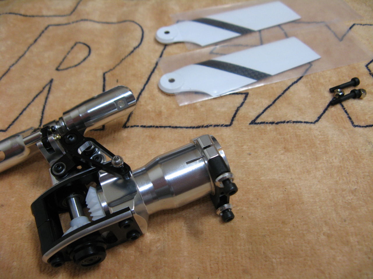 ALIGN T-REX600E PRO DFC ＆Futaba T-14SG組み立て・フライト調整依頼