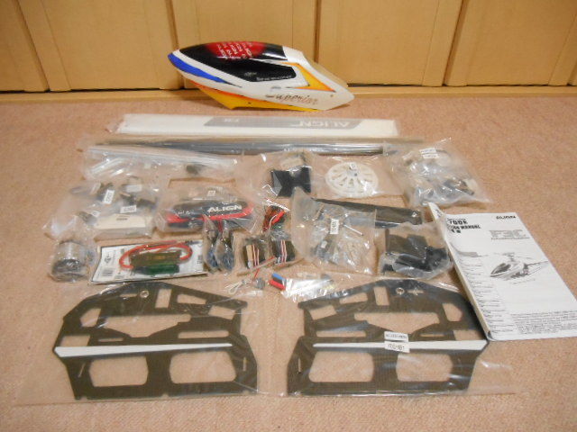 ALIGN F3C用 700mm ラジコンヘリ用メインローター 中古品 ALIGN アライン T-REX７００フライバーローターヘッドシステム