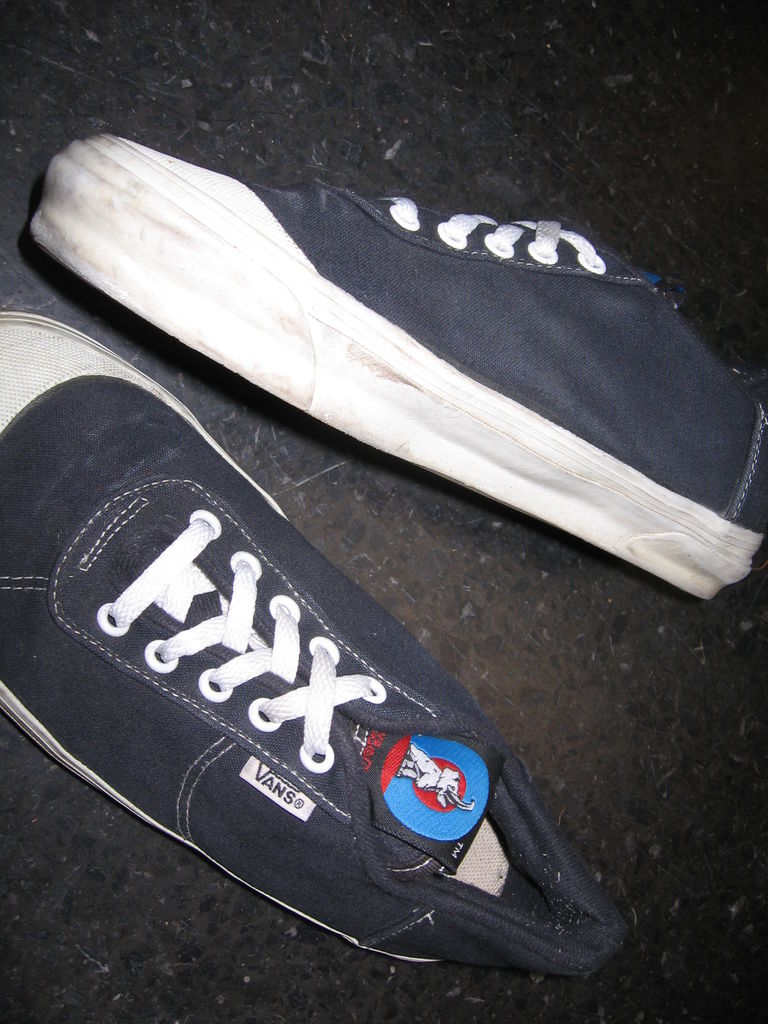 agah vans