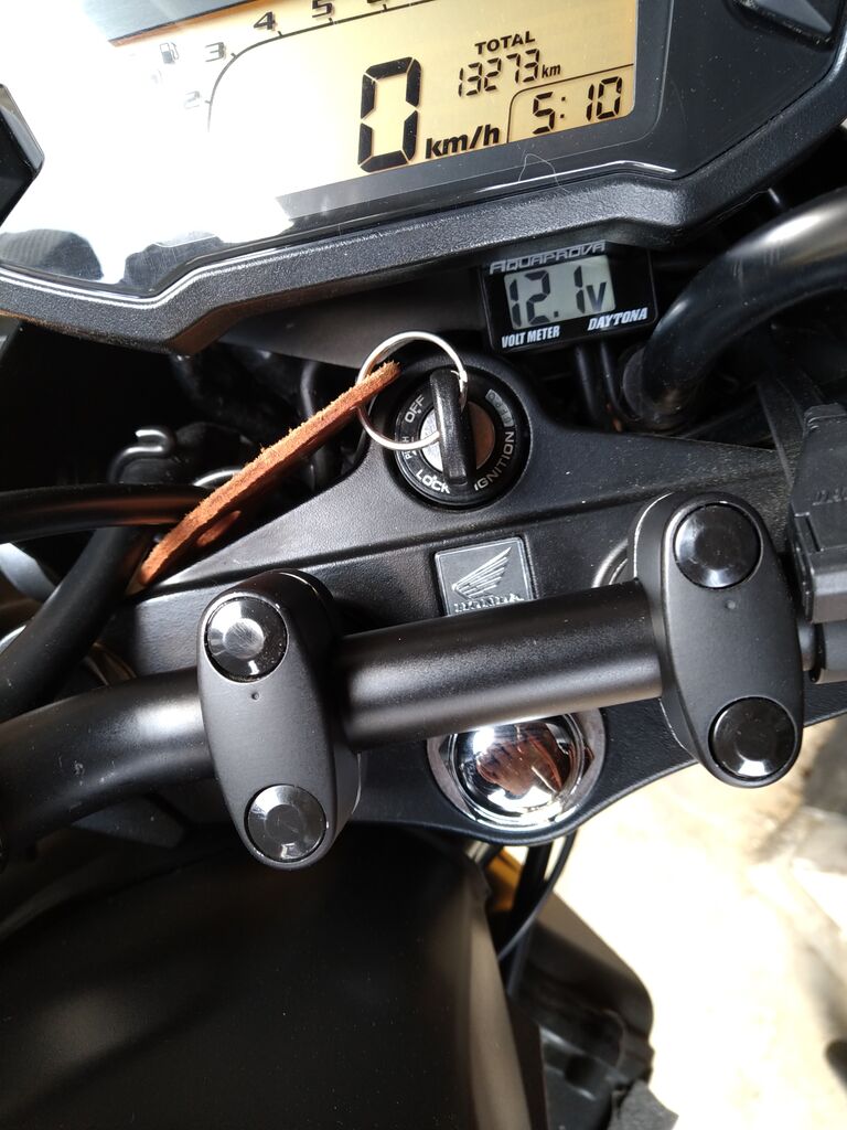 Grom デイトナ ボルトメーター取り付け Grom日記帳