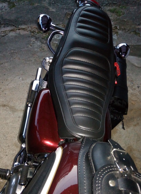 EASYRIDERS製 NitroHeads バイパーダブルシート W650 EASYRIDERS製