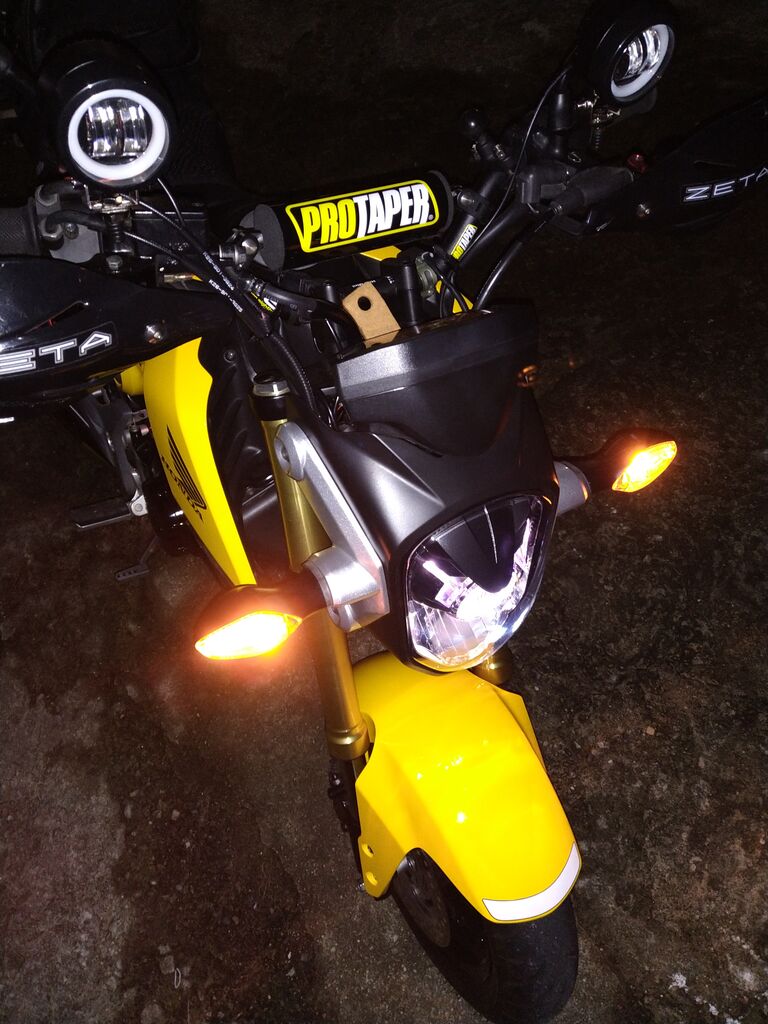 Grom フォグランプ変更 Grom日記帳