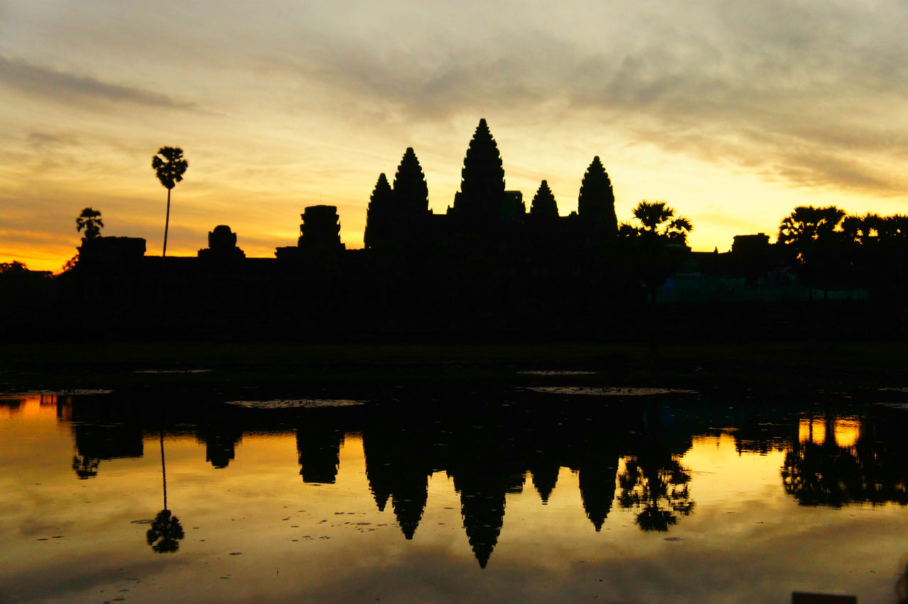 ピアニストがレオナルド・ダ・ヴィンチの設計に基づいて楽器を製作