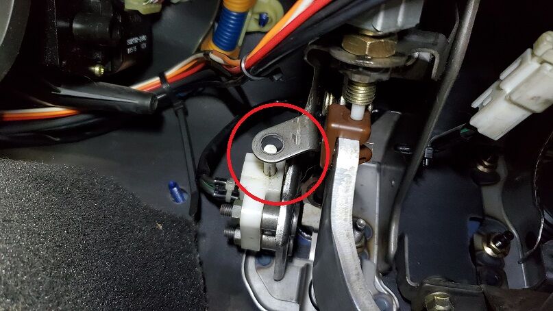 Rx 7 Fd3s 一生壊れないインターロックスイッチのストッパー ロータリーエンジン研究所 Real Techのre的ブログ