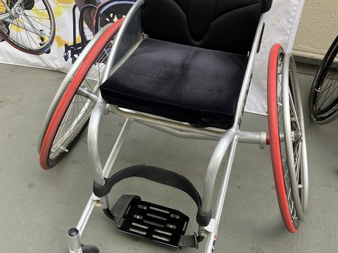 9F6E6986-E02C-4F6B-A404-B2C03F0F5C81