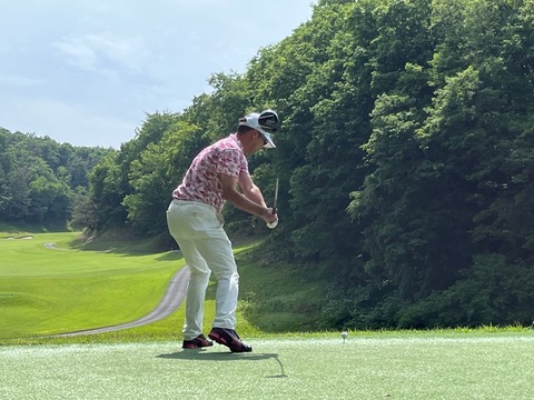 4237F49E-16ED-4B26-85DD-A44F9B99112F