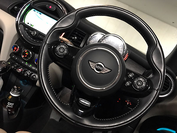 MINI Convertible5