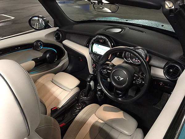 MINI Convertible7