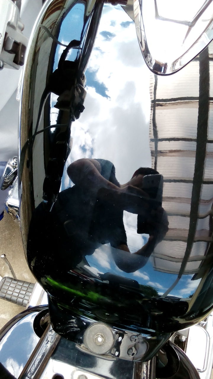 強固なステッカー剥がしに 奥様と行くバイクと車と気ままな旅