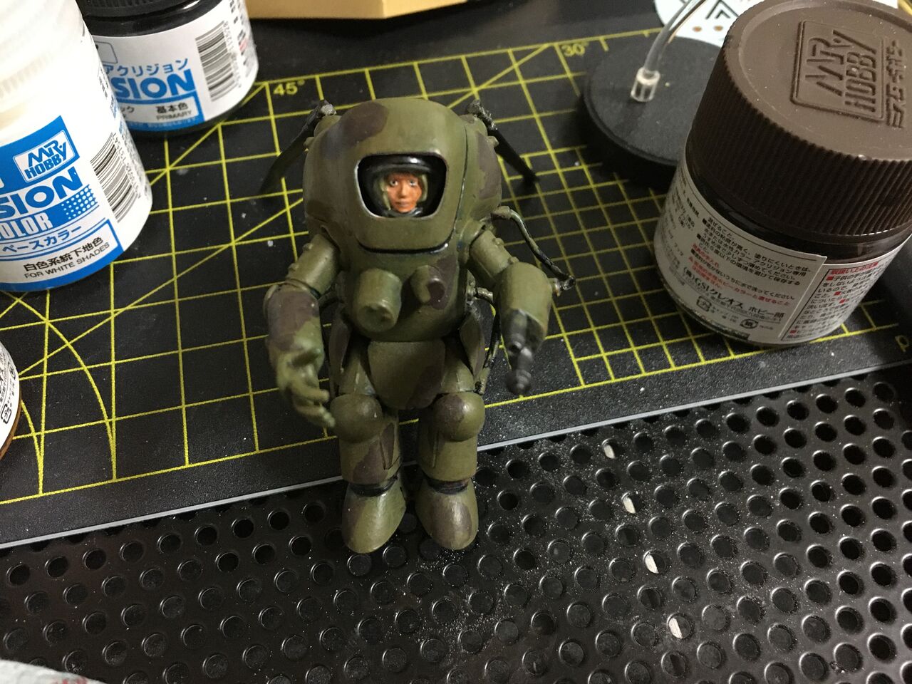 アクリジョンで筆塗り : 奥様と行くバイクと車と気ままな旅