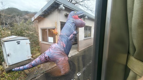 251220112813709IF_2_BURST251220112813709