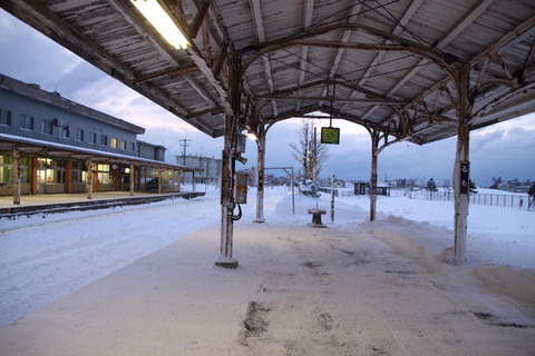 留萌駅４