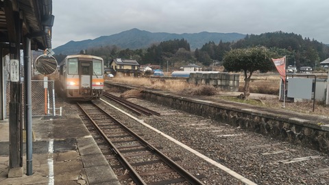 251220124133690IF_2_BURST251220124133690