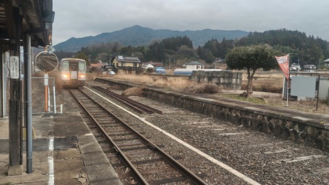 251220124131705IF_2_BURST251220124131705