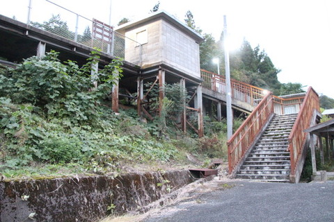 伊賀和志駅駅舎