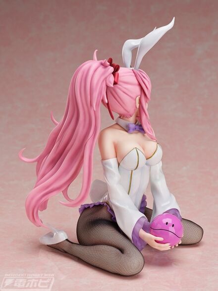 bunny_Lacus-Clyne-05_o5kjc3lcZO1Mk5ctEz3MsJR-_JvPkg7S-440x587