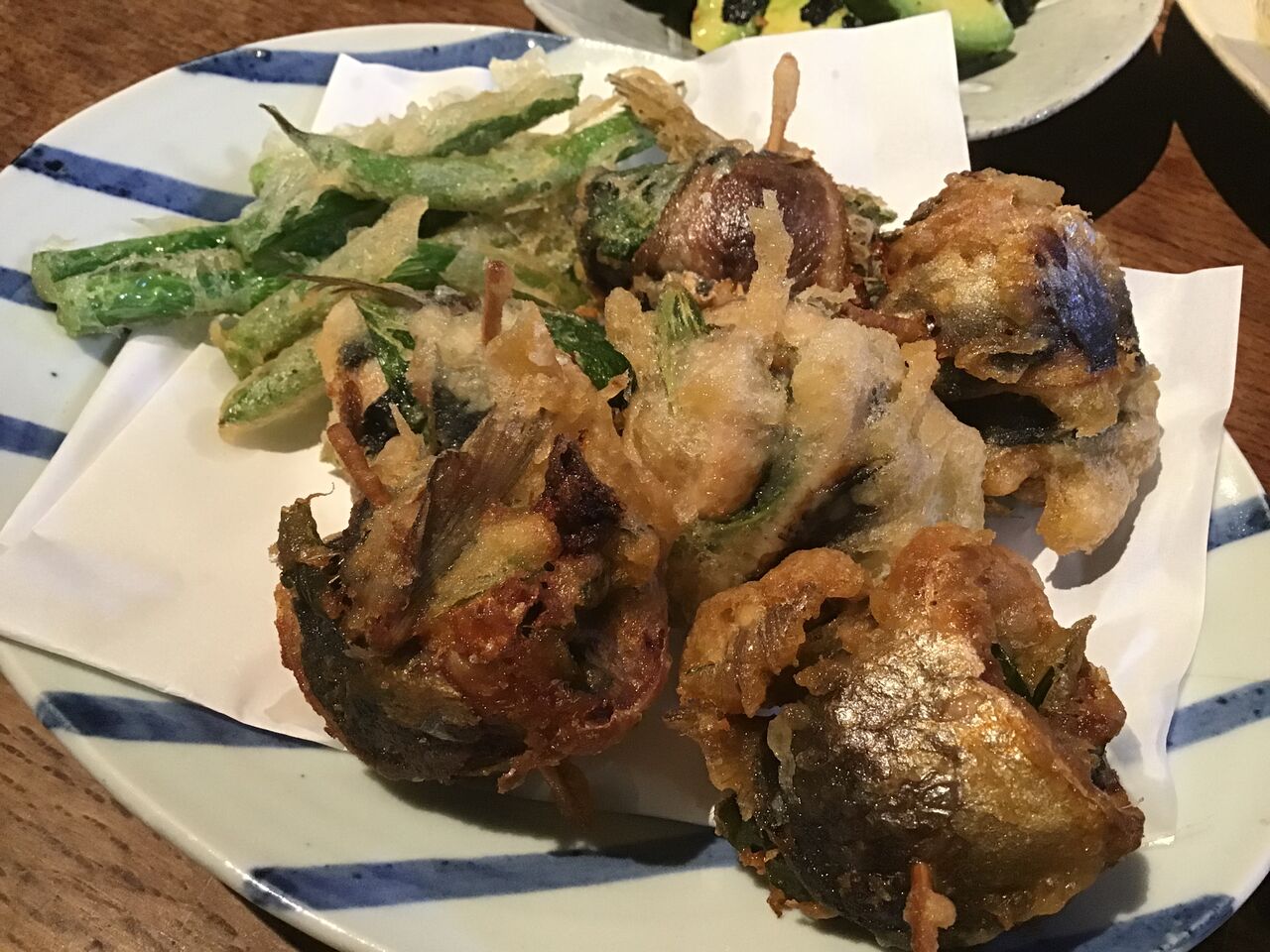 入梅鰯と自家製梅干し 大葉で天麩羅 蛙 蛙亭日乗 ばんごはんの写真とレシピを公開中 入梅鰯と自家製梅干し 大葉で天麩羅 蛙 蛙亭日乗 ばんごはんの写真とレシピを公開中