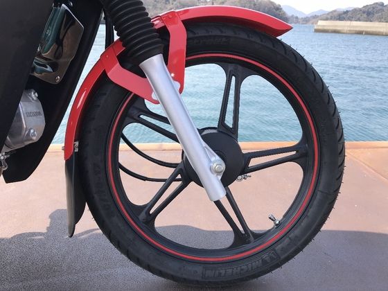 クロスカブ チューブレス化 ｒｅｄ ｇａｃｈａｐｉｎ ｆｌｔｒｘ