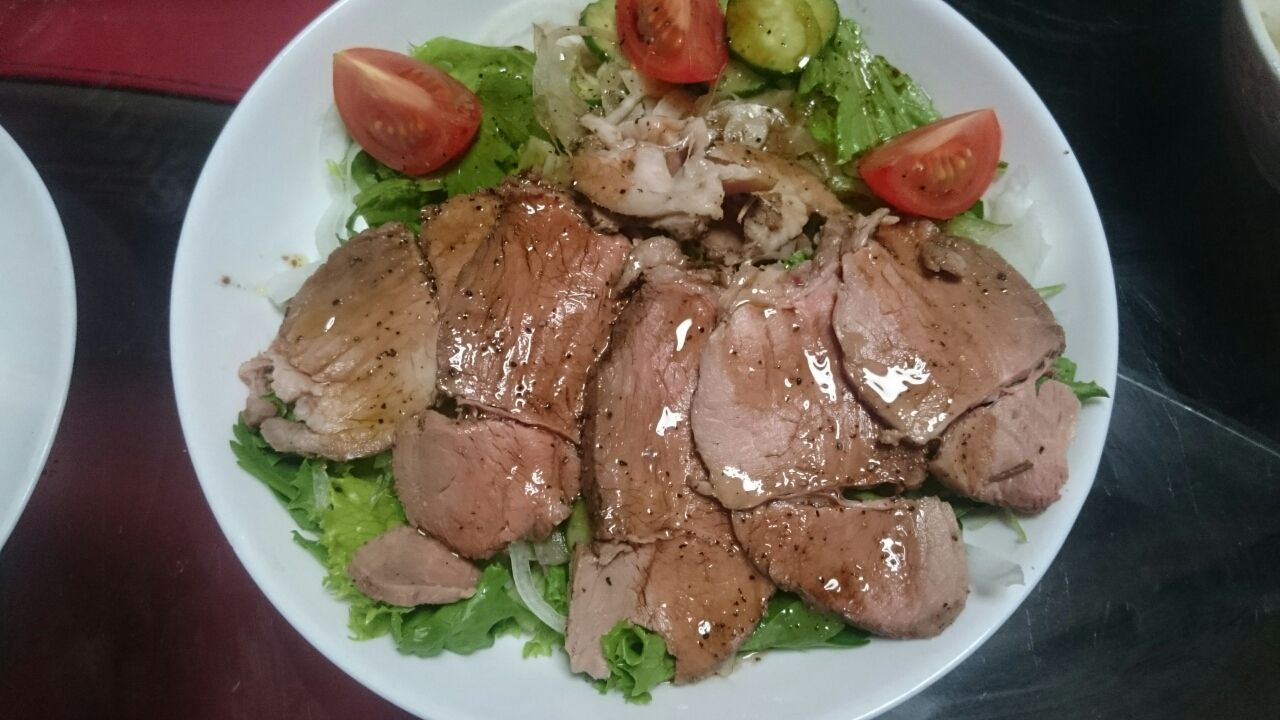 ヘビちゃん家の晩ごはん ローストポークサラダ カワハギの塩焼き ヘビちゃんの食卓 ぷらす ヘビちゃん家の晩ごはん ローストポークサラダ カワハギの塩焼き ヘビちゃんの食卓 ぷらす